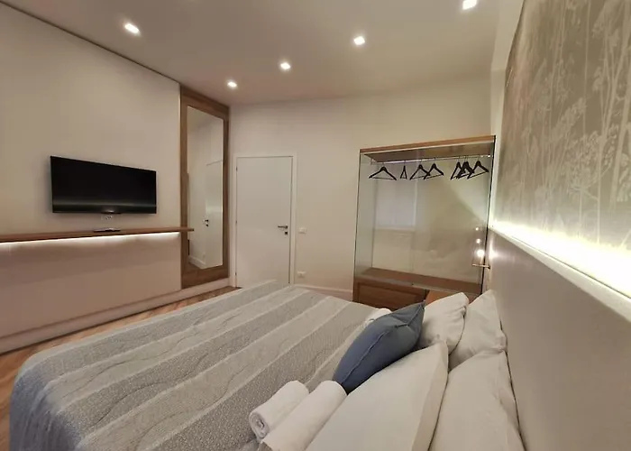 Appartamento Peaceful 2 Bedrooms With Patio, Near Metro A Roma