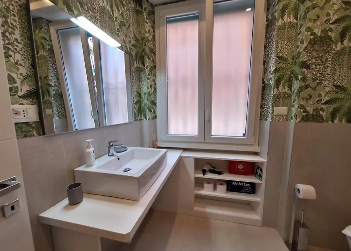 Peaceful 2 Bedrooms With Patio, Near Metro A Appartamento *