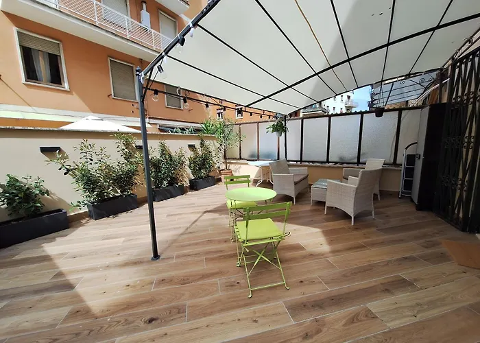 Peaceful 2 Bedrooms With Patio, Near Metro A Appartamento *