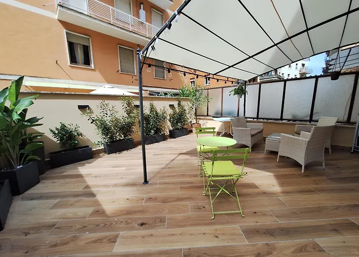 Peaceful 2 Bedrooms With Patio, Near Metro A Appartamento *