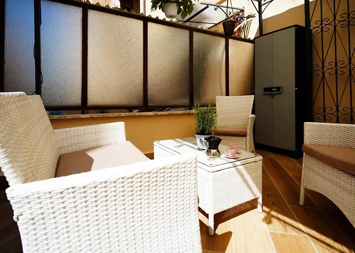 Peaceful 2 Bedrooms With Patio, Near Metro A Appartamento